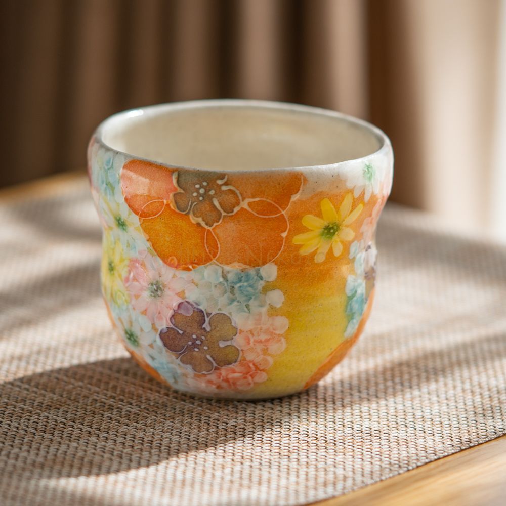 ゆずりは工房 ＊平安京花 福々碗 瓢型 ＊ 酒器 花柄 おしゃれ かわいい 陶器 瀬戸焼 和食器 手描き 海外プレゼント 贈り物 ギフト 母の日 敬老の日 誕生日