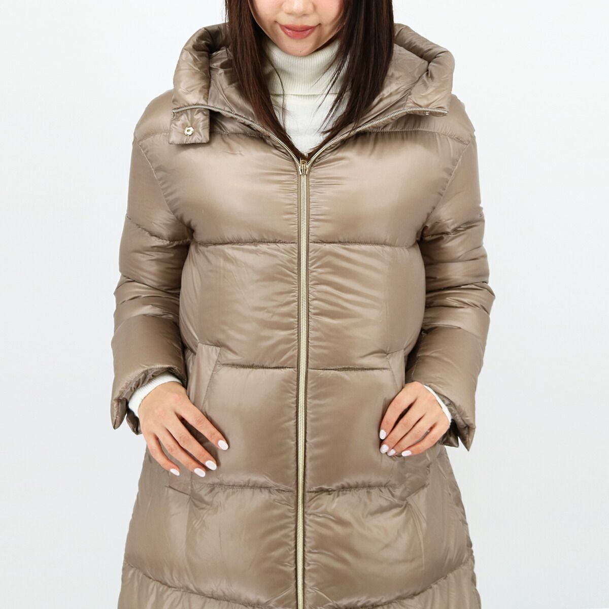 □HERNO ヘルノ PI001519D 2600/TORTORA ナイロンウルトラライトコート 