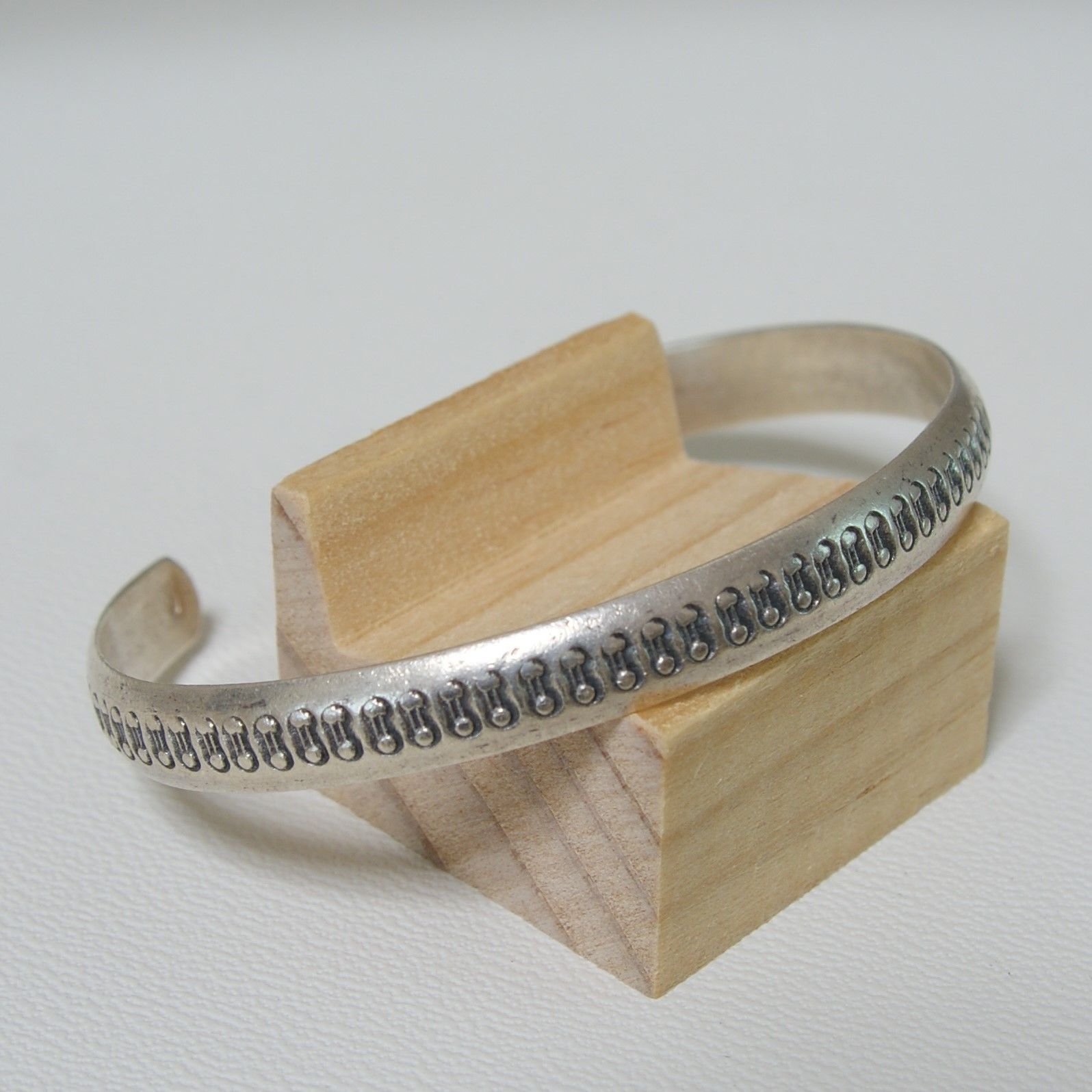 【新品】カレンシルバー　バングル　32g ユニセックス カレンシルバー バングル ユニセックス KAREN SILVER BANGLE UNISEX