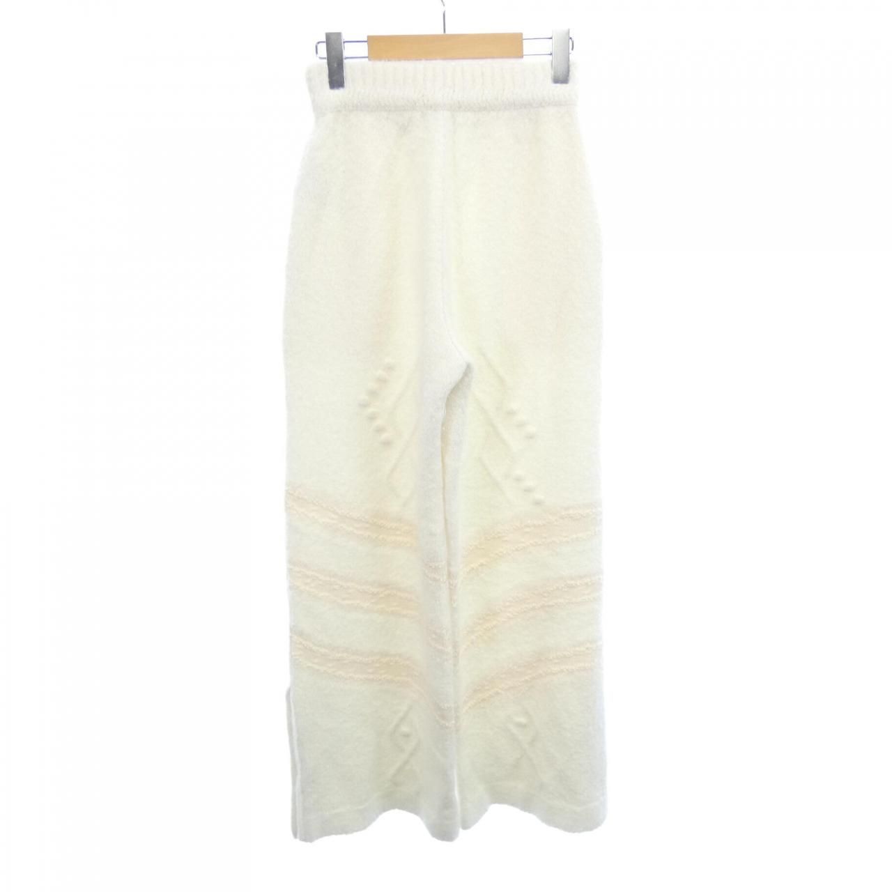 P74372K10901 パンツ