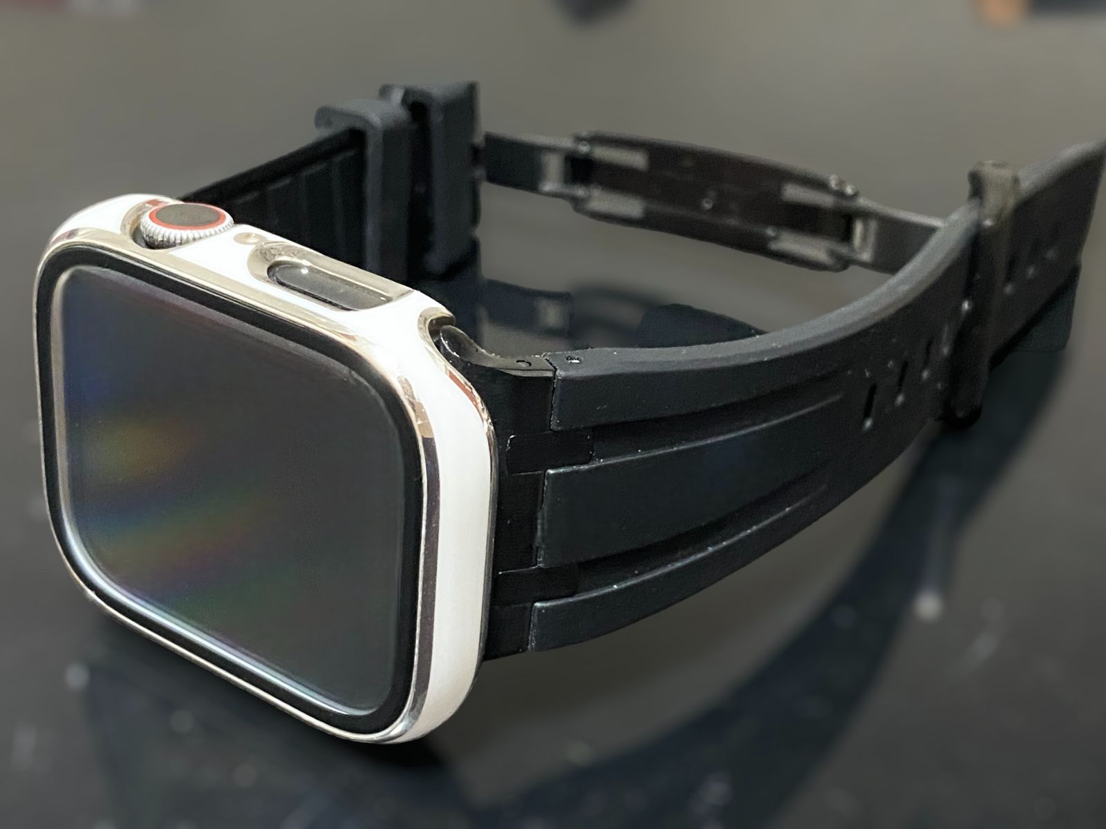 ホワイトシルバーライン＆強化型別注ブラックバックル アップルウォッチ ラバーベルト Apple Watch ケース カバー ultra ウルトラ 38mm 40mm 41mm 42mm 44mm 45mm 49mm Apple Watch バンド