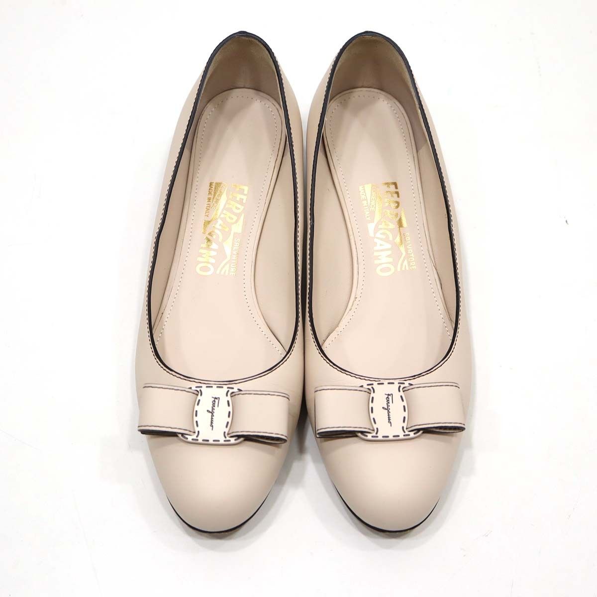 Salvatore Ferragamo フェラガモ ヴァラリボン パンプス フラット