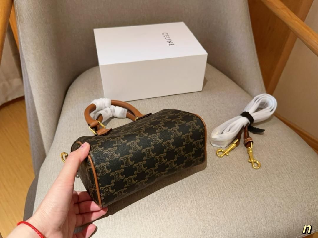 WAYショルダーバッグ-MM輸入