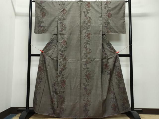 平和屋着物○本場大島紬 7マルキ 泥染め 草花文 正絹 逸品 未使用