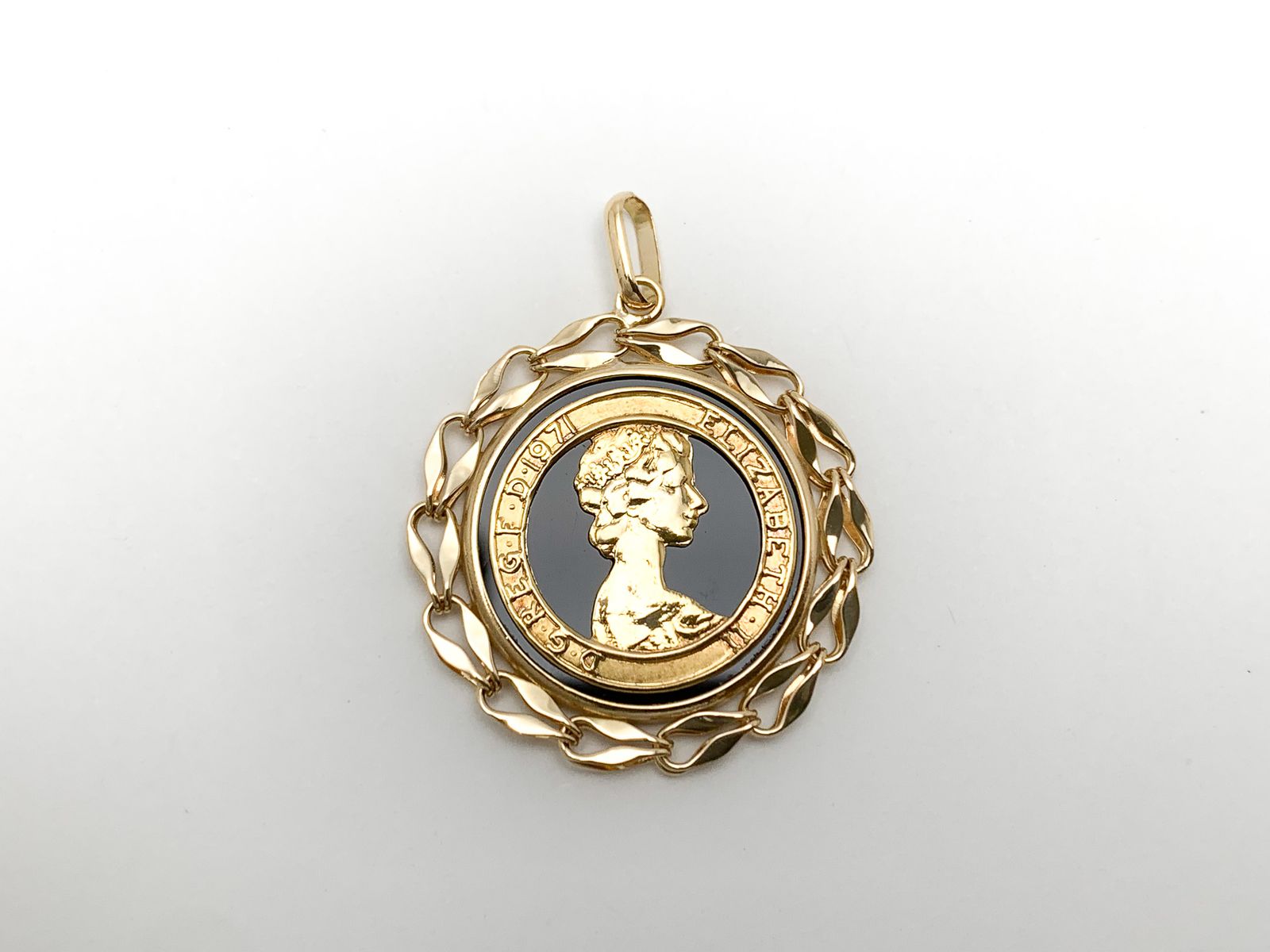 24金/18金エリザベス2世 オクタゴナルペンダント 24金/18金エリザベス2世 オクタゴナルペンダント 楽天市場】k24 コイン