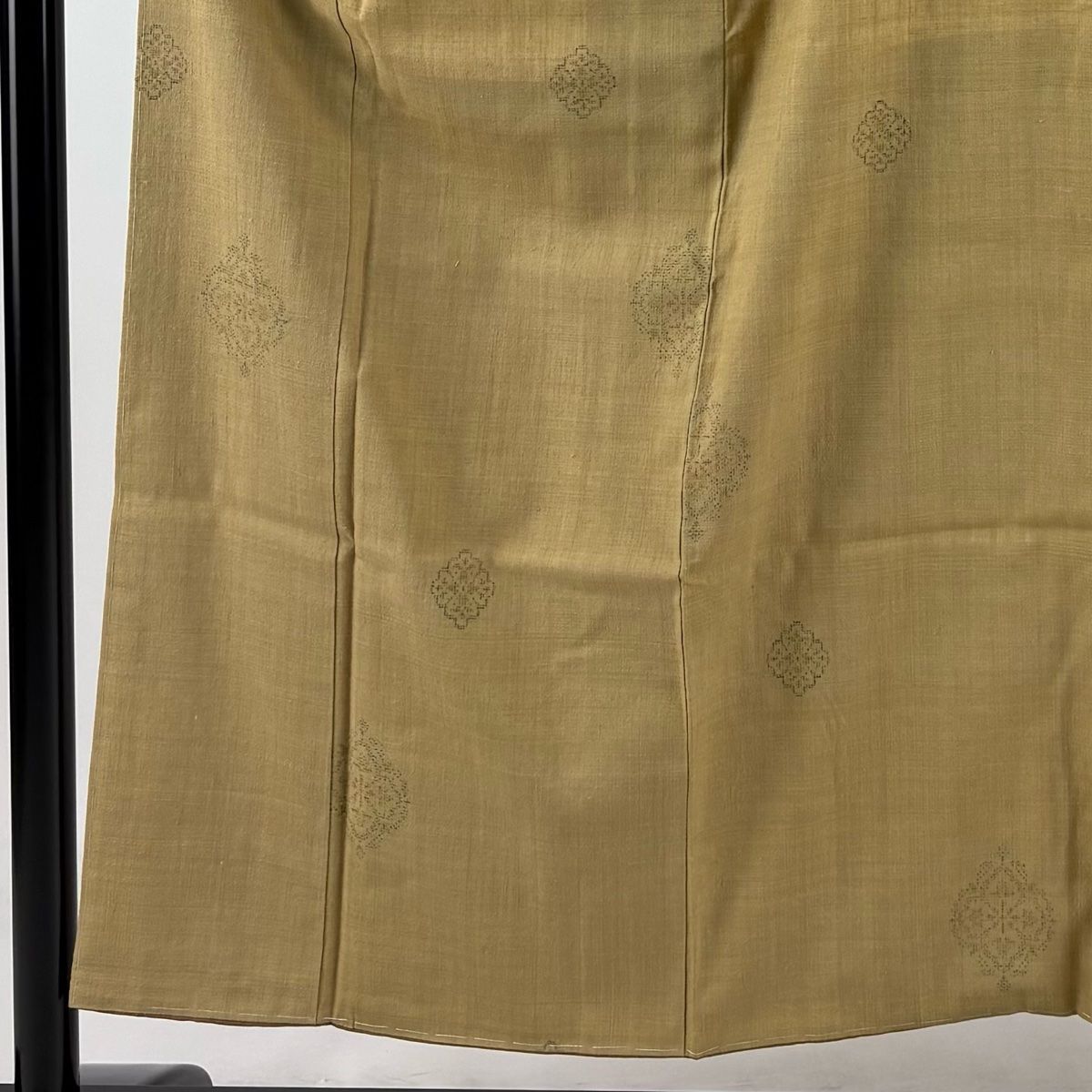 結城紬 身丈153cm 裄丈60cm S 袷 本場結城紬 奥順 鈴乃屋 証紙 華文 亀甲絣 山吹色 正絹