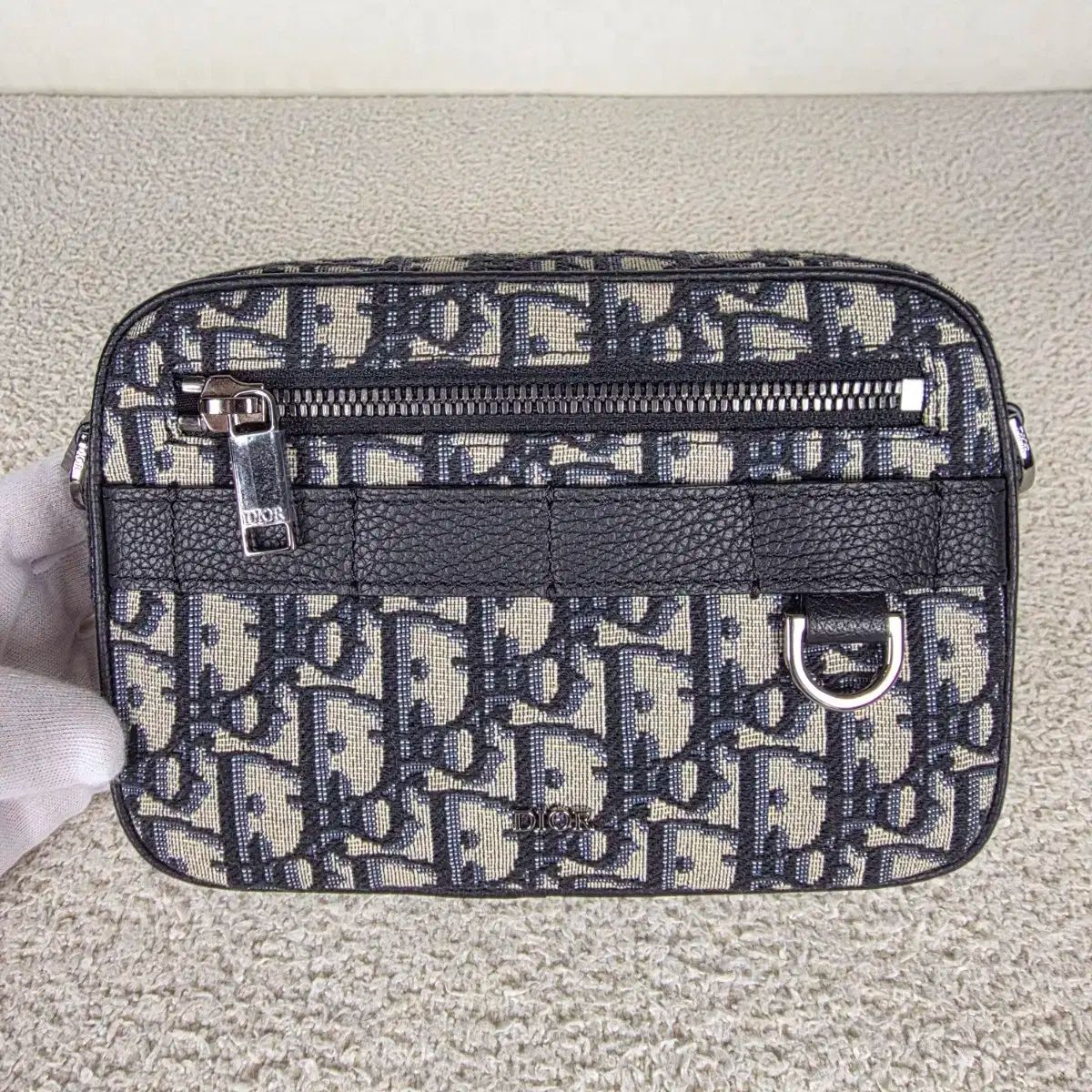ディオール サファリ メッセンジャー ミニ ストラップバッグ
