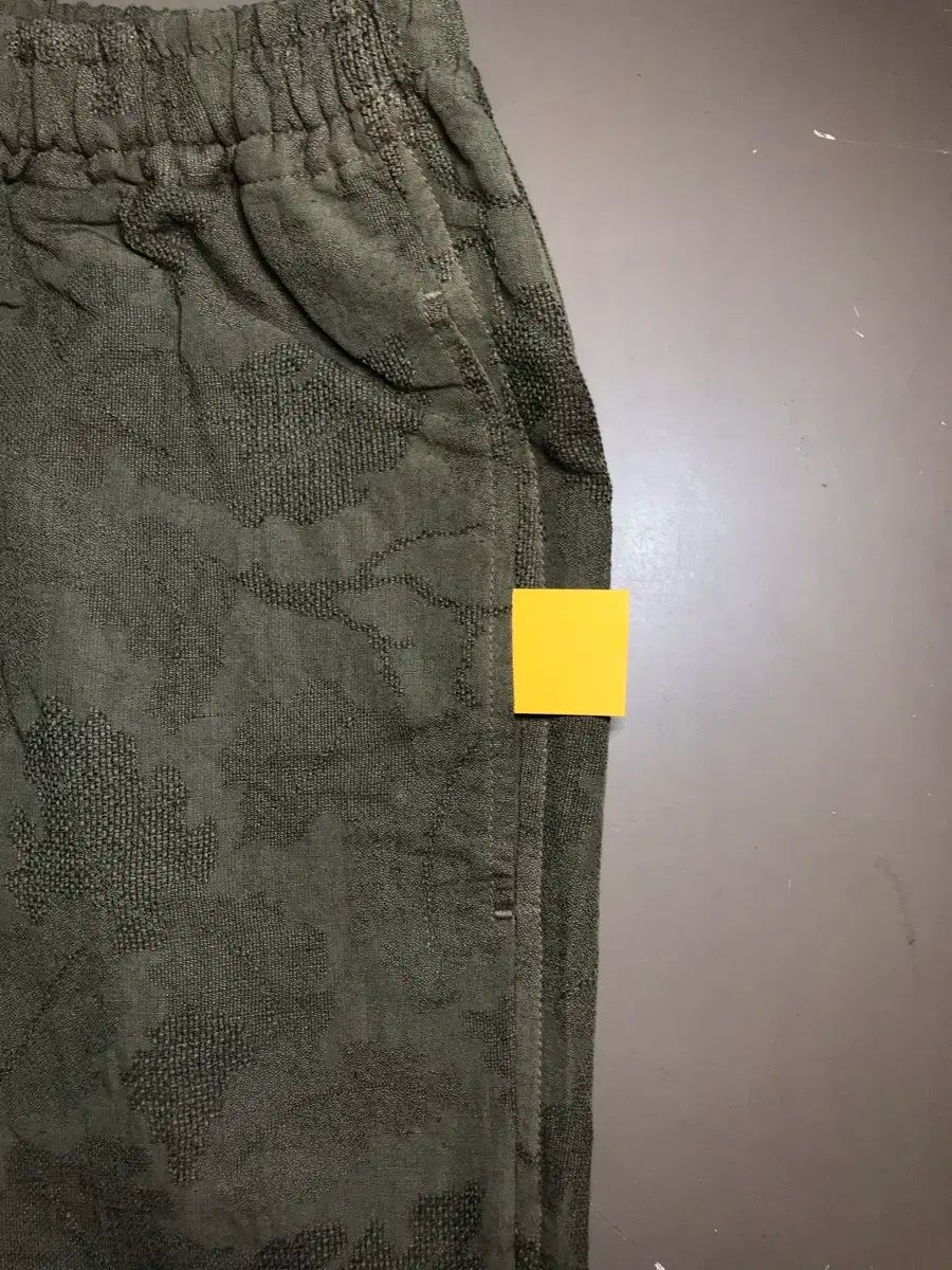 カーキ ジャカード