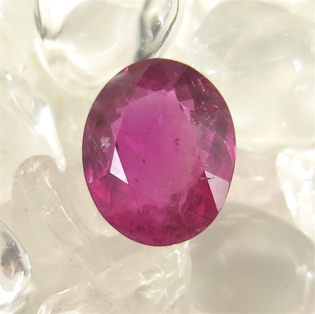 宝石質ルベライトAAA  10mmオーバル ファセットカットルース