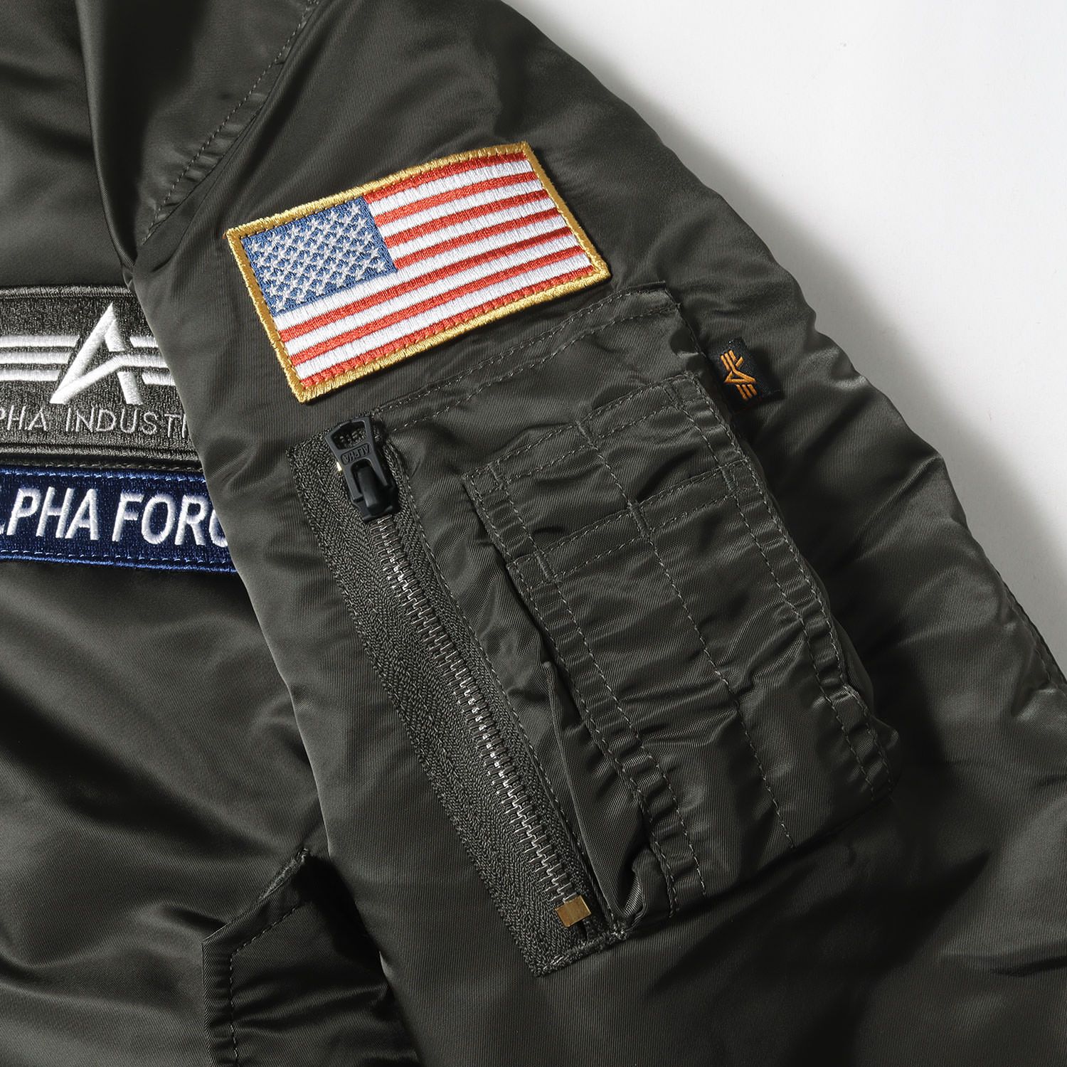 美品 ALPHA アルファ ジャケット サイズ:L サンダーバードモデル MA1 フライトジャケット AIR CREW JAPAN FIT MA-1 レプリカグリーン アウター ブルゾン 上着【メンズ】