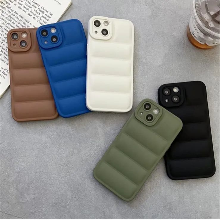 iPhone13 ケース ダウンジャケット カバー 水色 もこもこ ライトブルー ipch-0030_top_ol1.jpg