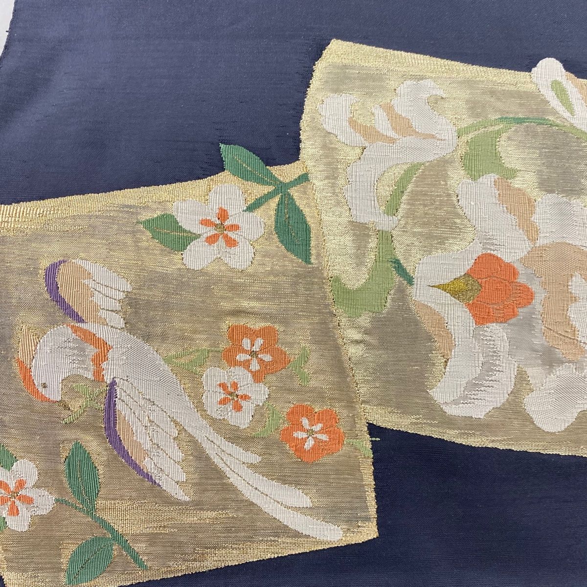 袋帯 秀品 紬地 花喰い鳥 草花 金糸 灰色 お太鼓柄 正絹 【中古