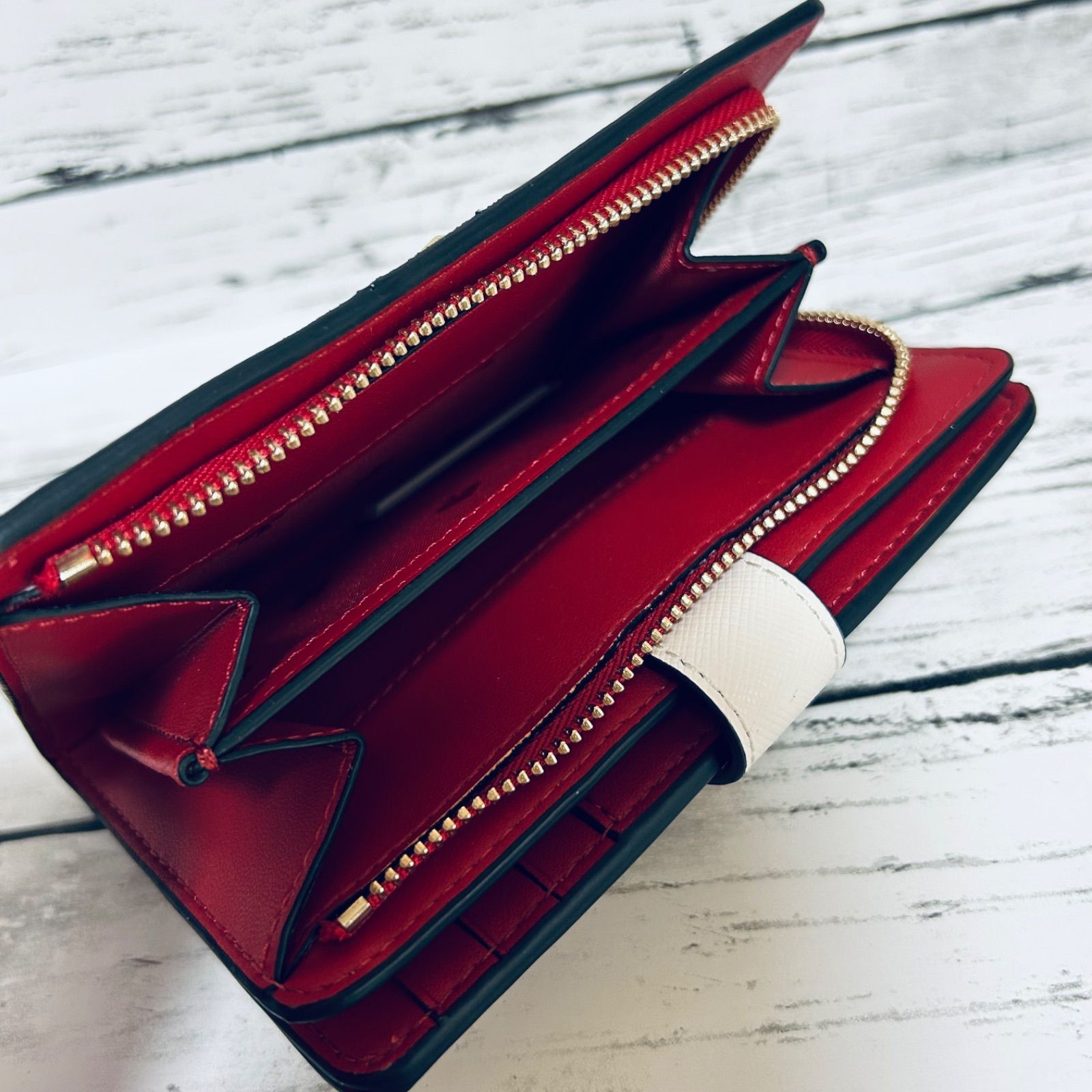 ✨未使用✨kate spade ケイトスペード　2つ折り財布 てんとう虫 kate spade NEW YORK（ケイト・スペード ニューヨーク） ケイト