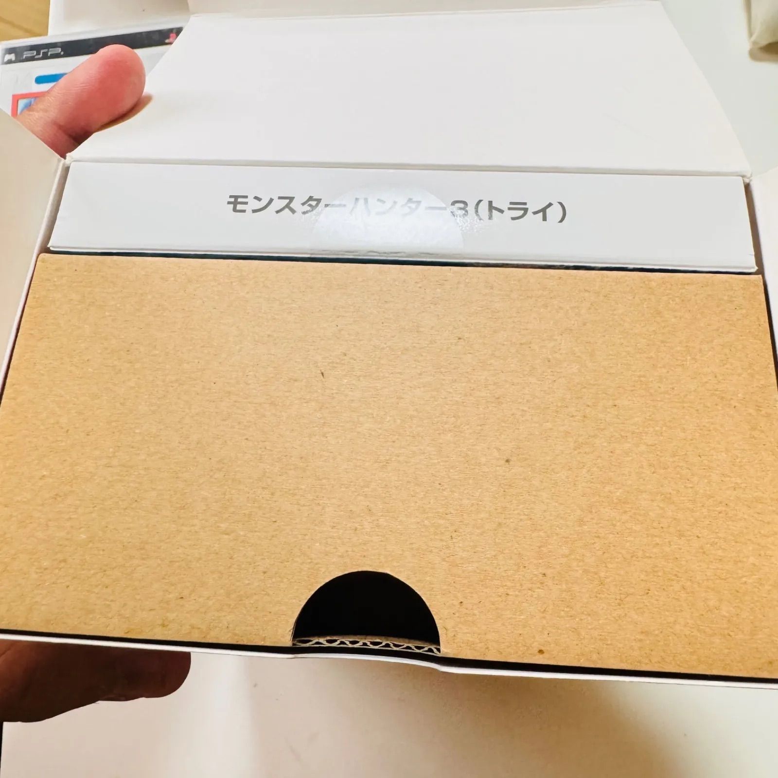 未開封モンスターハンター3（トライ） クラシックコントローラPRO シロ パック 未開封モンスターハンター3（トライ） クラシックコントローラ