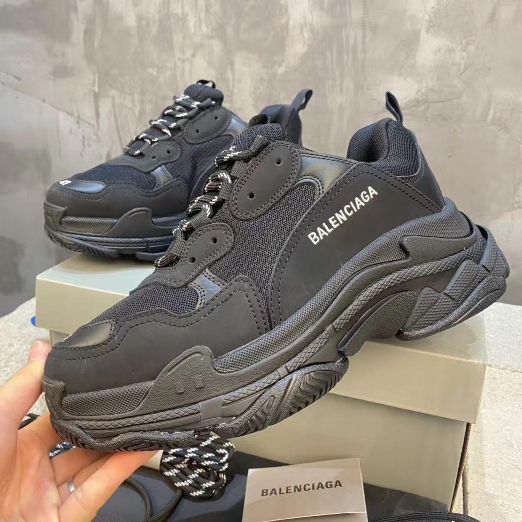 BALENCIAGA TRIPLE S ALL BLACK OG