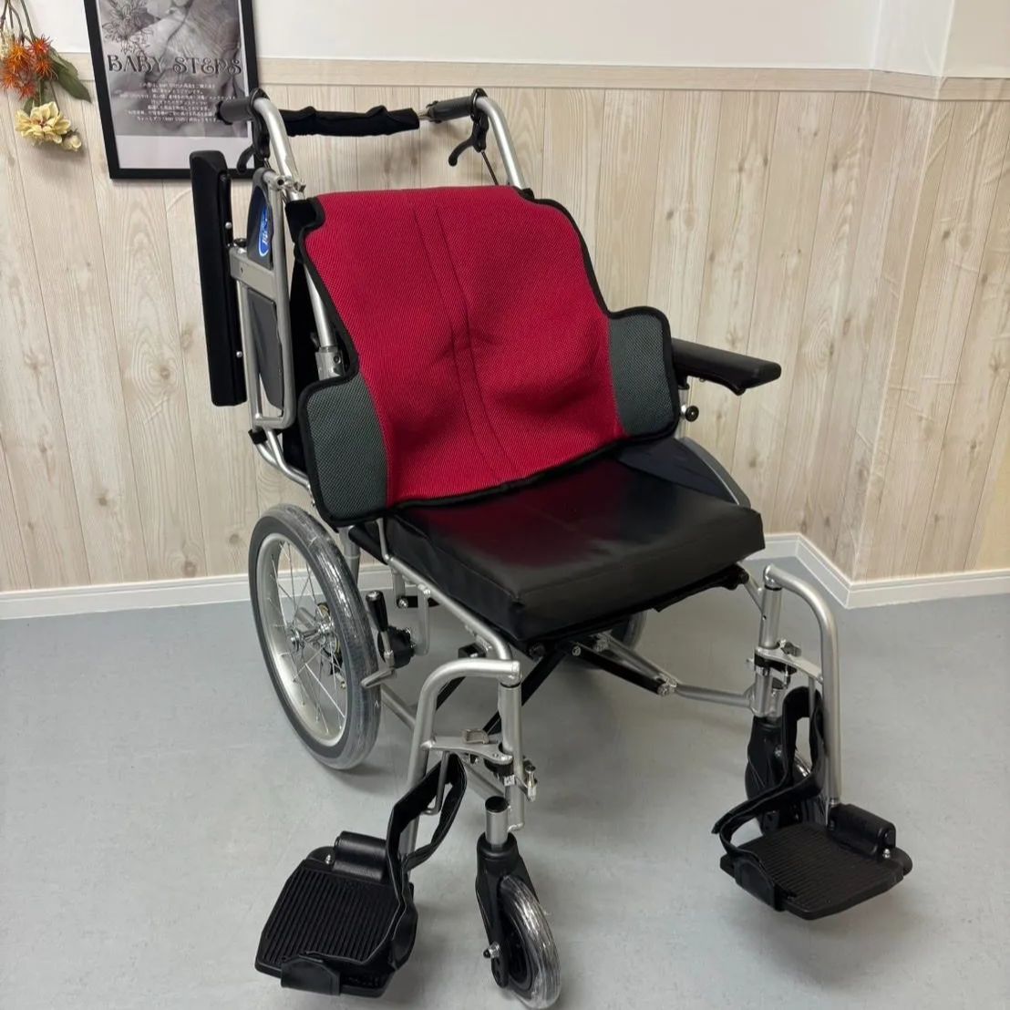 座王 車椅子 NAH-521W シート幅42cm 工具付き 座王 車椅子 NAH-521W