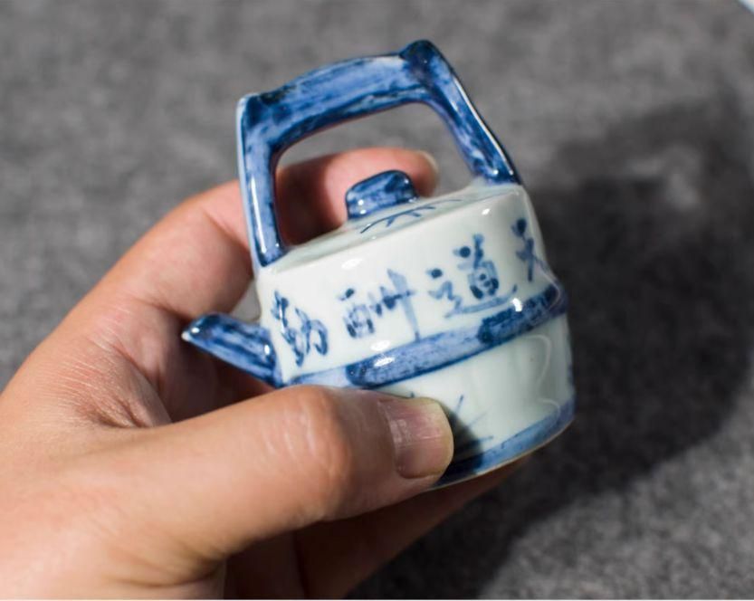青磁満開片文房器 水滴 文房具  陶磁器  現代工芸品 美術品 装飾品 置物 青磁満開片文房器 水滴 文房具 陶磁器 現代工芸品 美術品 装飾品