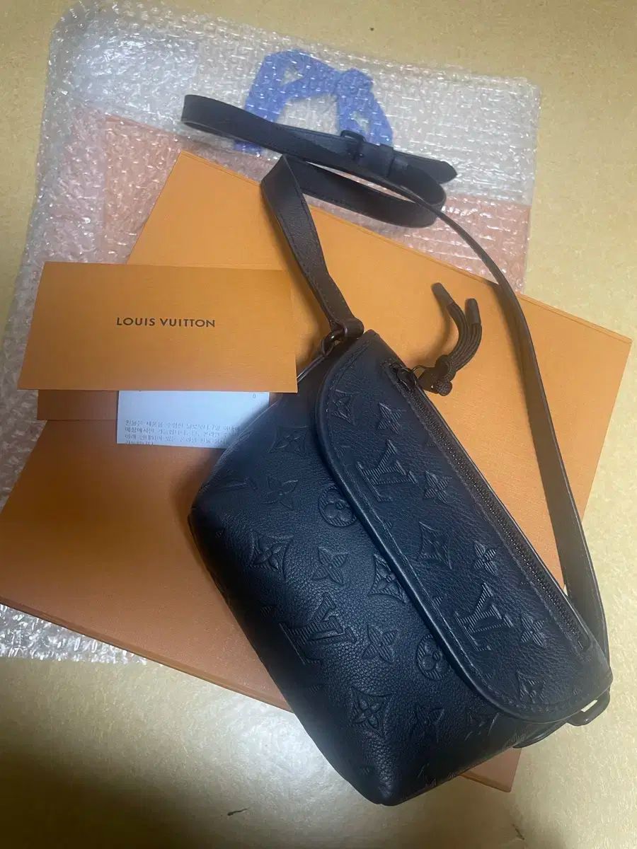 ウェアラブル ブラック