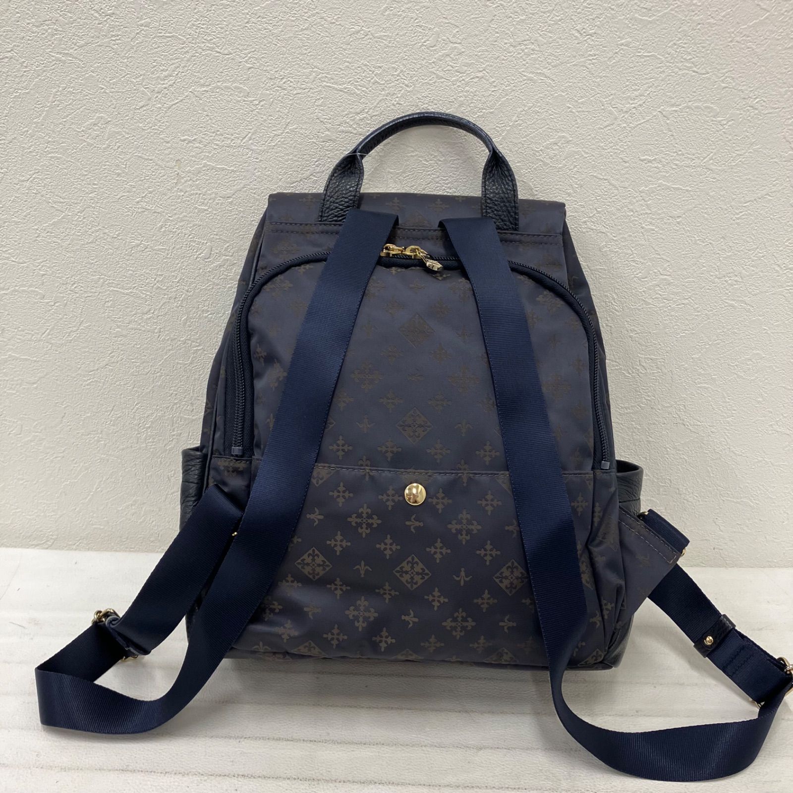 美品 ラシット リュック デイパック A4収納可能 ナイロンモノグラム 大