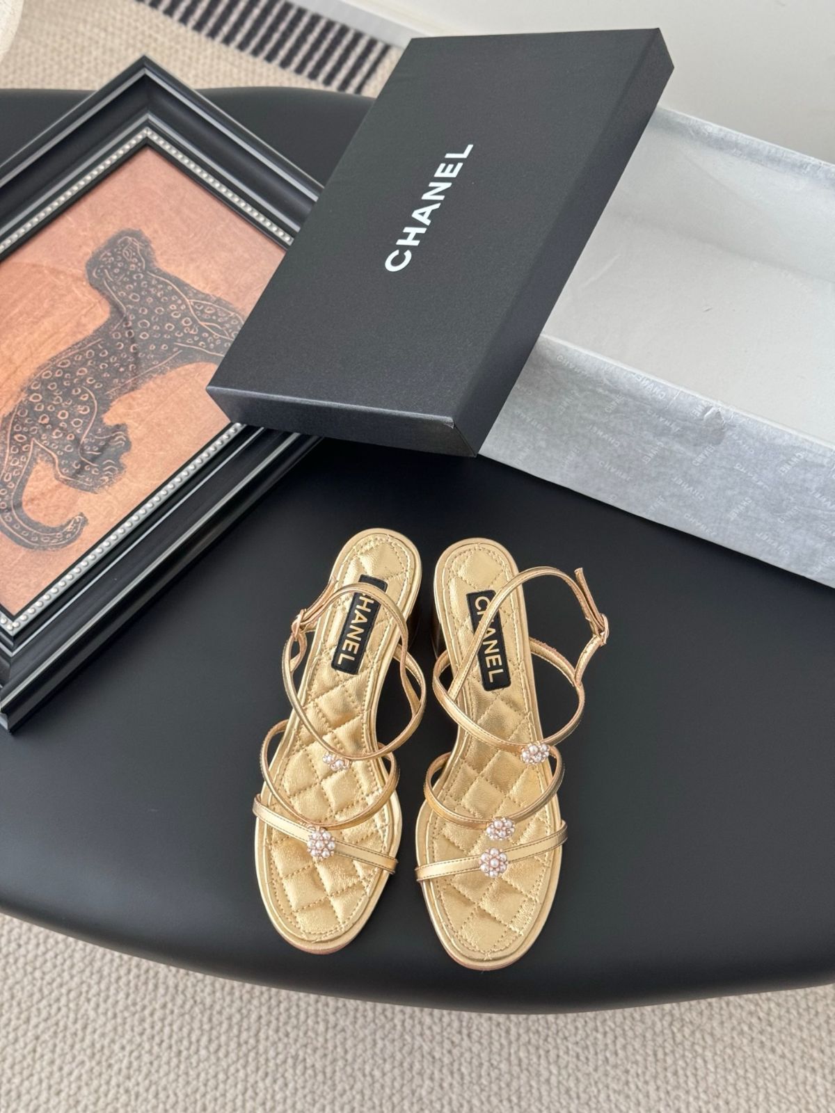 【上品で可愛い♪】CHANEL   25P  サンダル Chanel 25P 椿サンダル02-2 - メルカリ