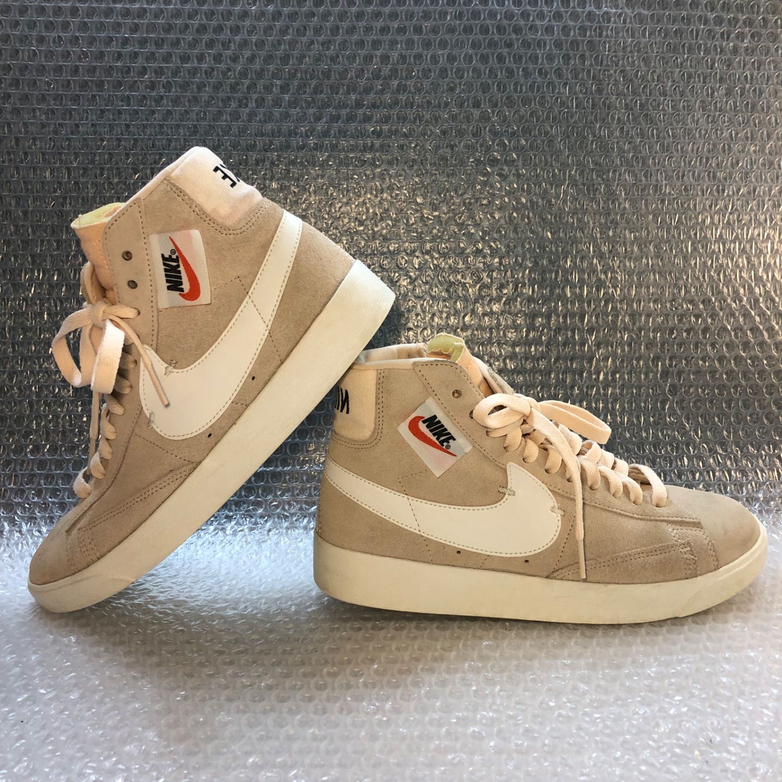 NIKE BLAZER MID REBEL/BQ4022　ブレーザー　24.5cmスニーカー　サイドジップ　チャック　アシンメトリー　ハイカット