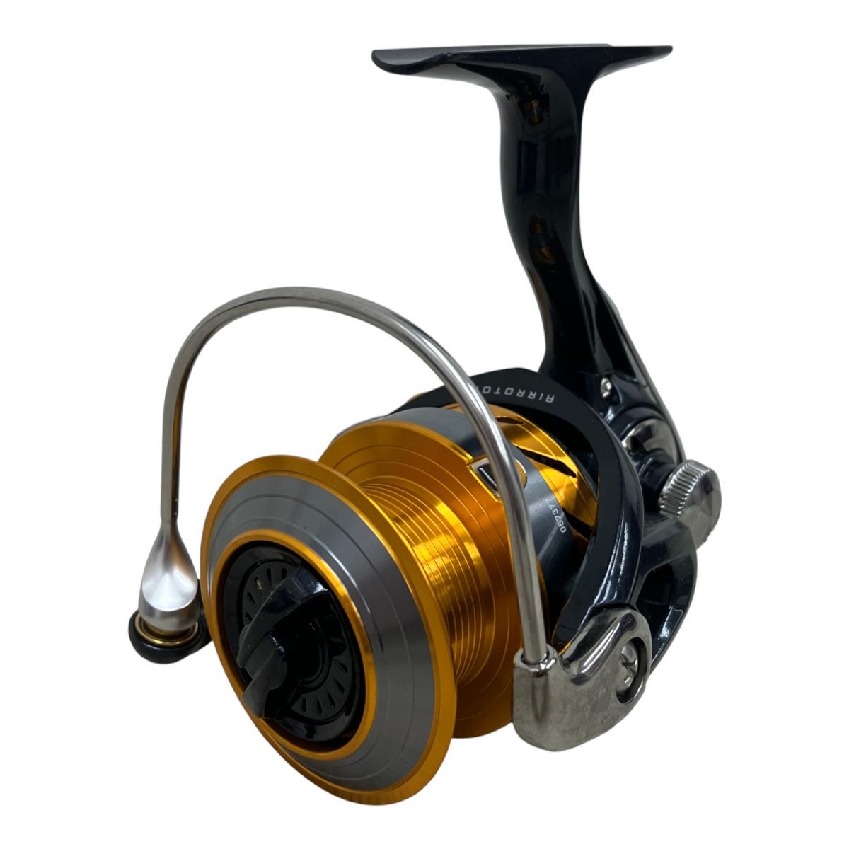 DAIWA REVROS 3000 スピニングリール 釣り具 フィッシング レブロス ダイワ 良好 M10429873