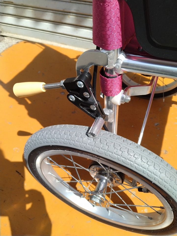 日進医療器 介助式車椅子