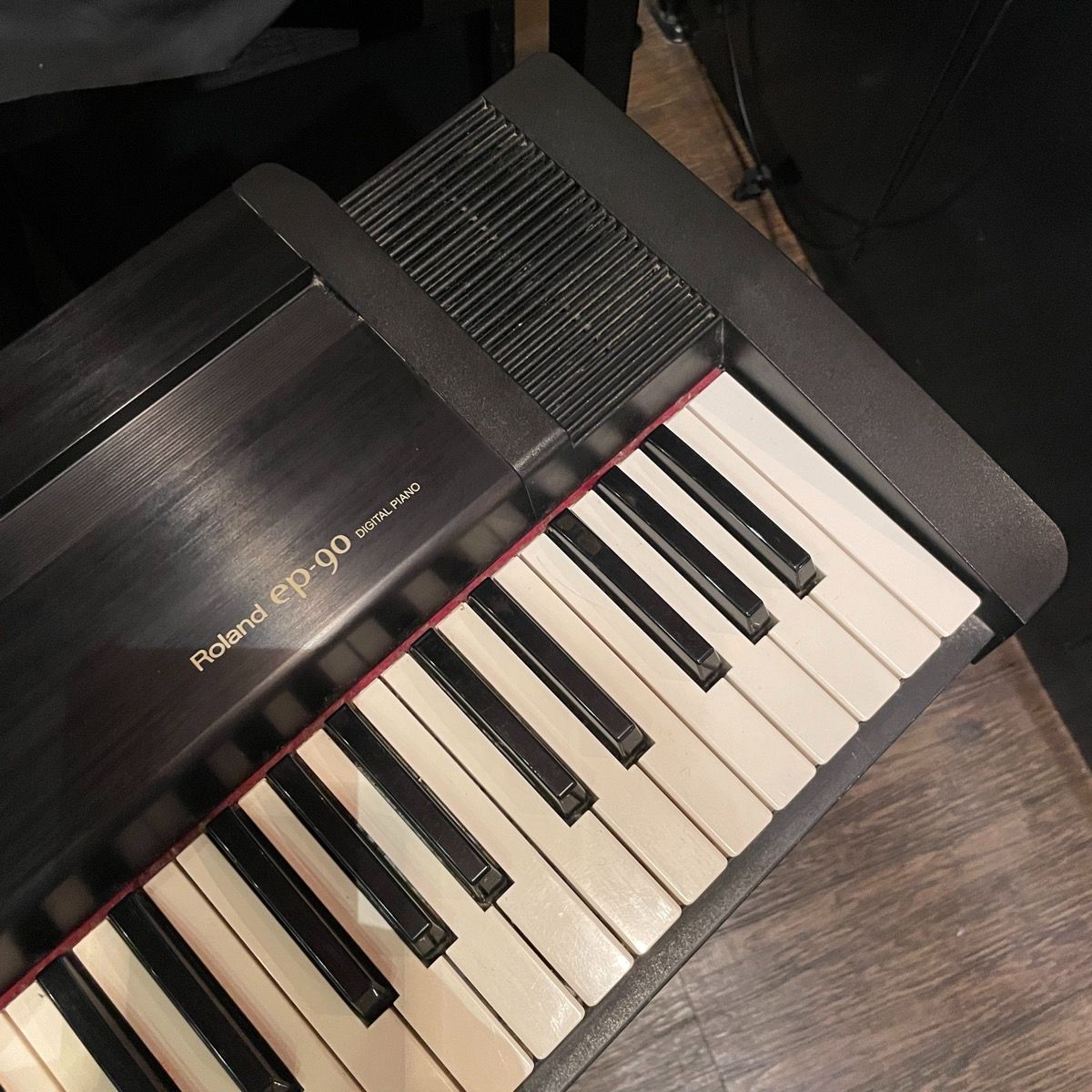 【美品】Roland ローランド ep-90 電子ピアノ スタンド ペダル付き 美品】Roland ローランド ep-90 電子ピアノ スタンド ペダル付き