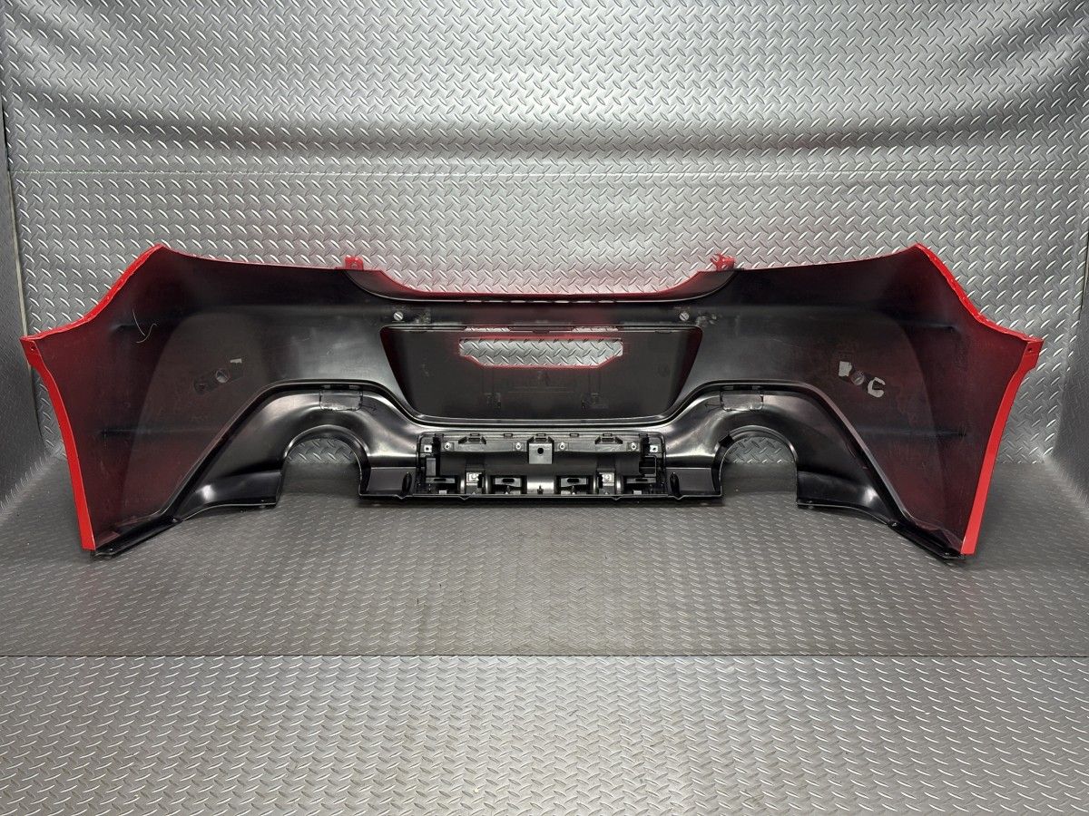 純正 リアバンパー