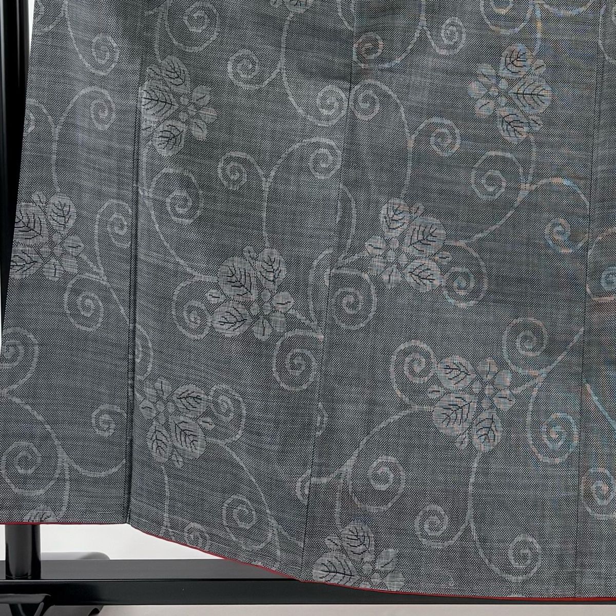 大島紬 身丈159.5cm 裄丈62cm S 袷 花唐草 黒灰 正絹 秀品
