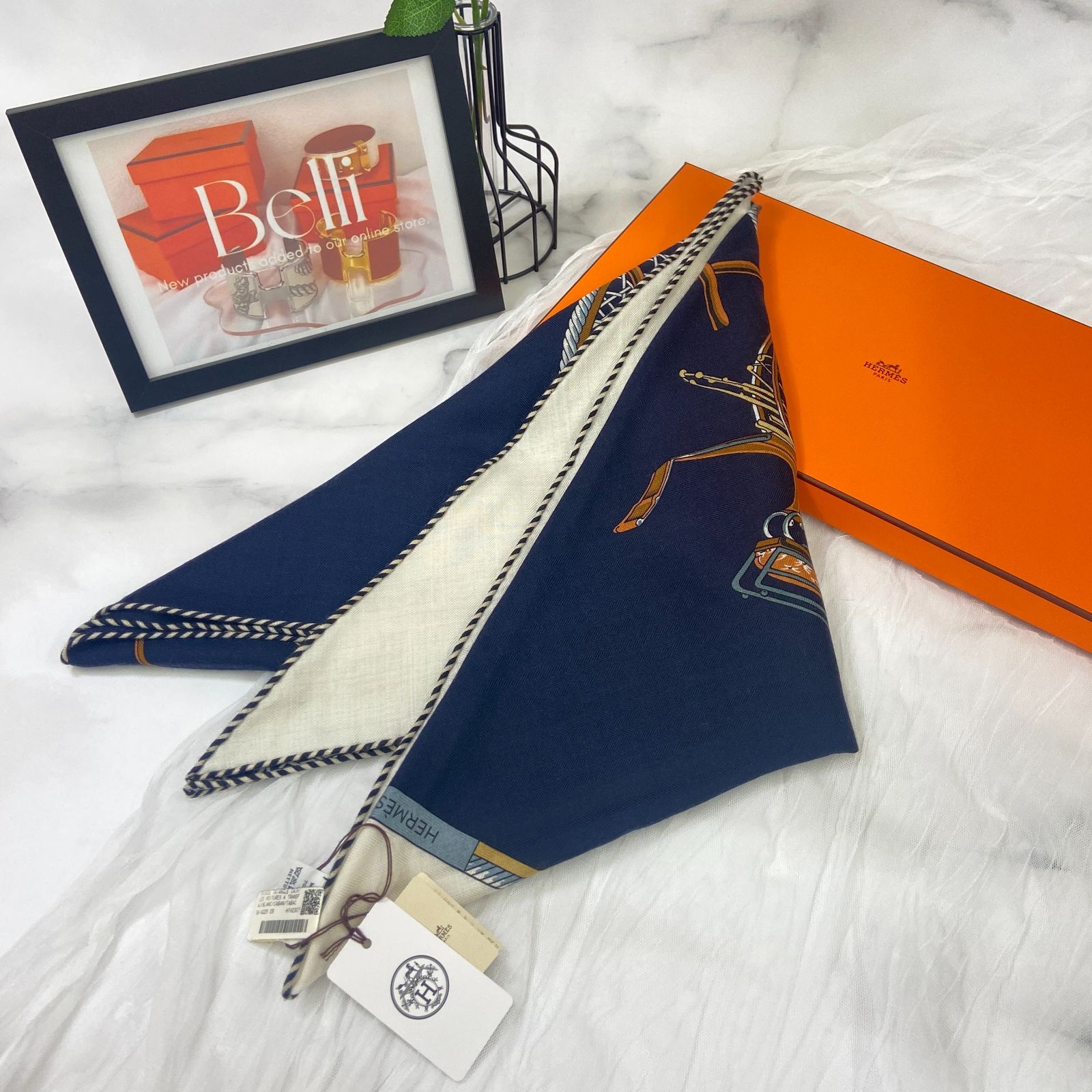 エルメス HERMES ショール トライアングルジェアン 《 折畳み式