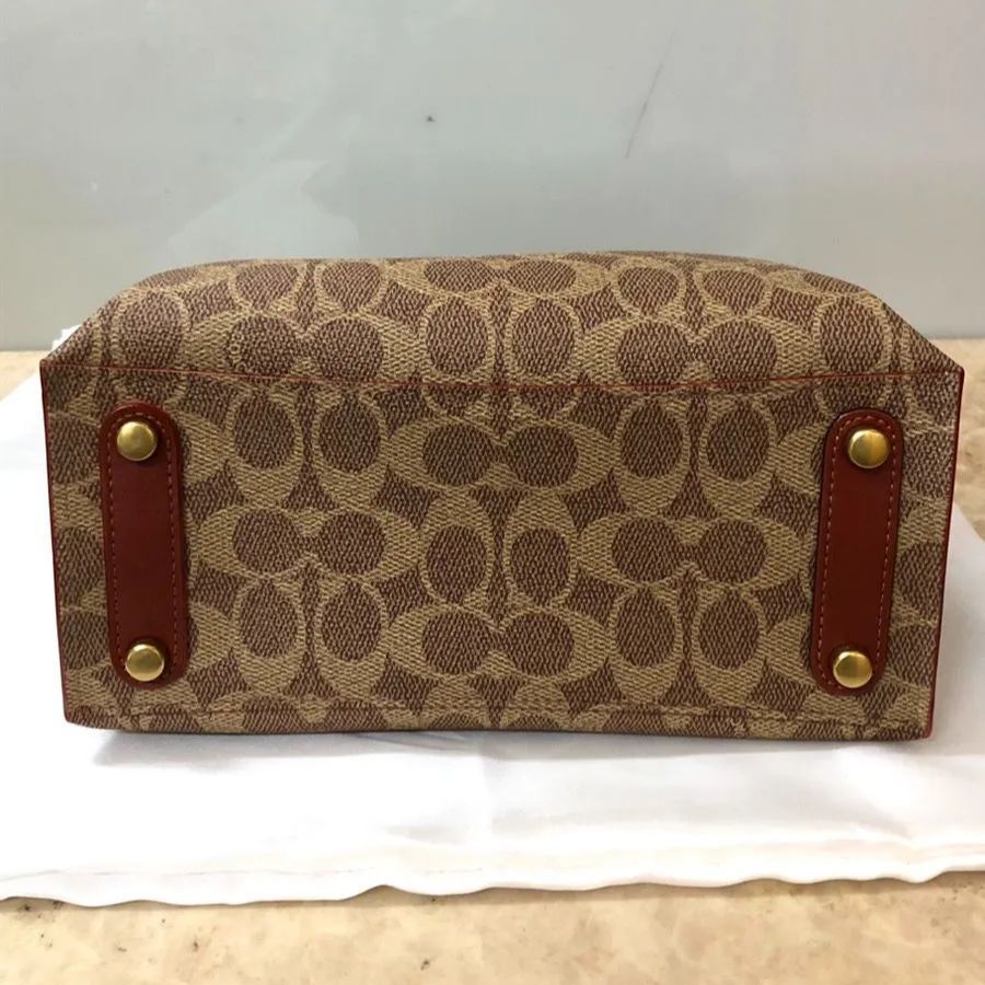 COACH コーチ ウィロウトート24 スヌーピー バッグ CBF72 - メルカリ