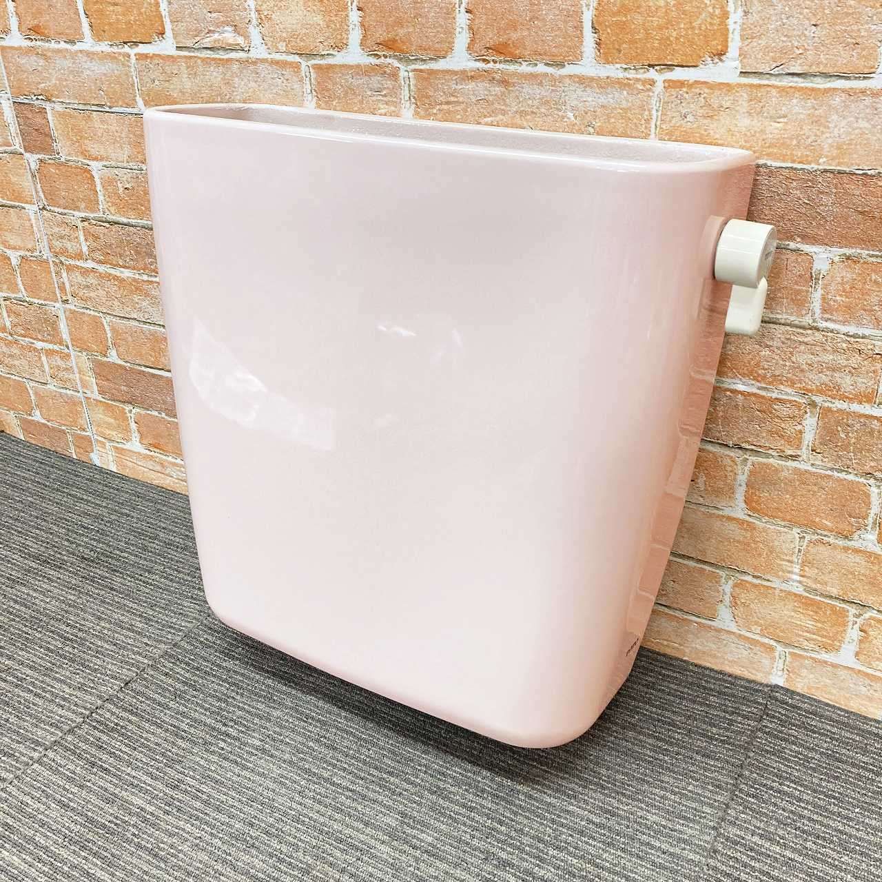 品 TOTO 洋式 トイレ便器 蓋なし ロータンクのみ 型番不明 SR2 パステルピンク 7J092604