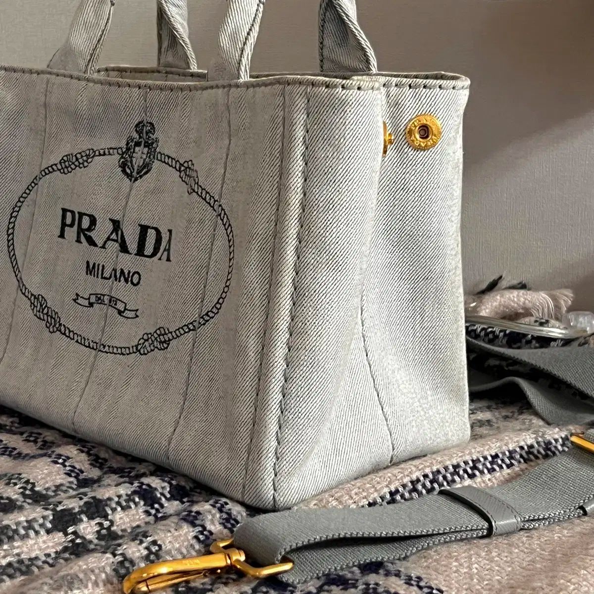 【雷市場（ポンジャン）商品韓国直送】 PRADA(プラダ) デニム カナパ トートバッグ クロスバッグ