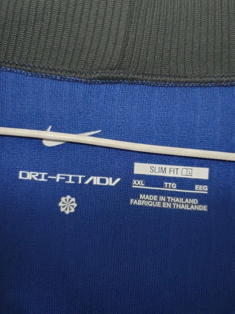 トレーニング トップス