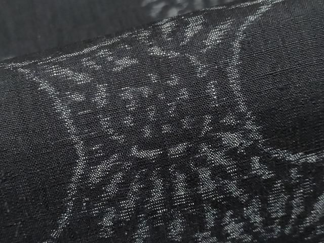 平和屋本店■極上　本場結城紬　重要無形文化財　単衣　雲取り舞花文　黒地　証紙付き　逸品　CYAA1588s5 平和屋本店□極上 本場結城紬 重要無形文化財 単衣 雲取り舞花
