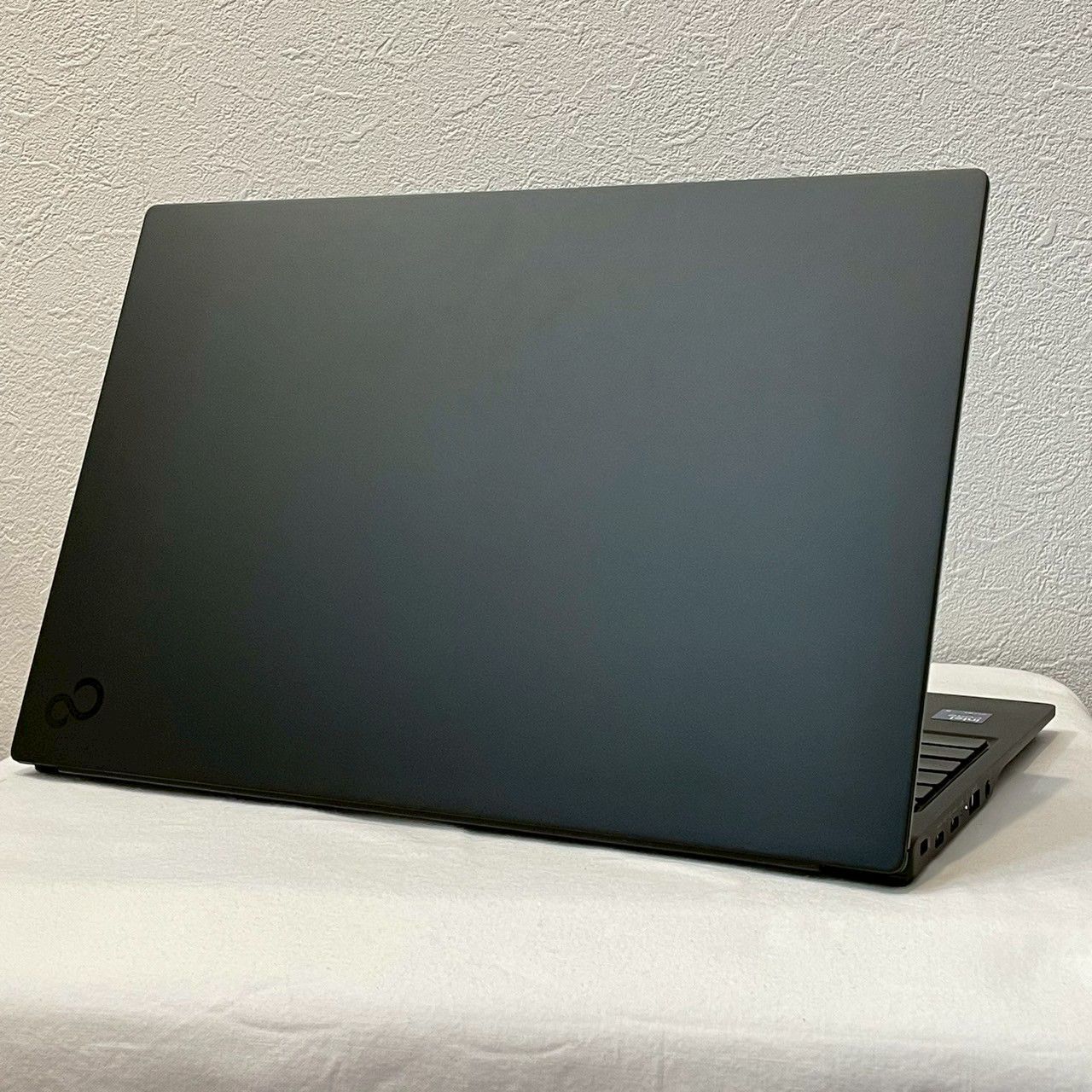 「メリカリ」 LIFEBOOK FMV Zero 極美品】FMV/LIFEBOOK/Zero/Ultra/5/125U/8GB/SSD/256GB