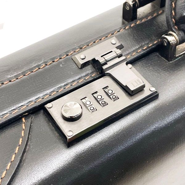 アタッシュケース レザー