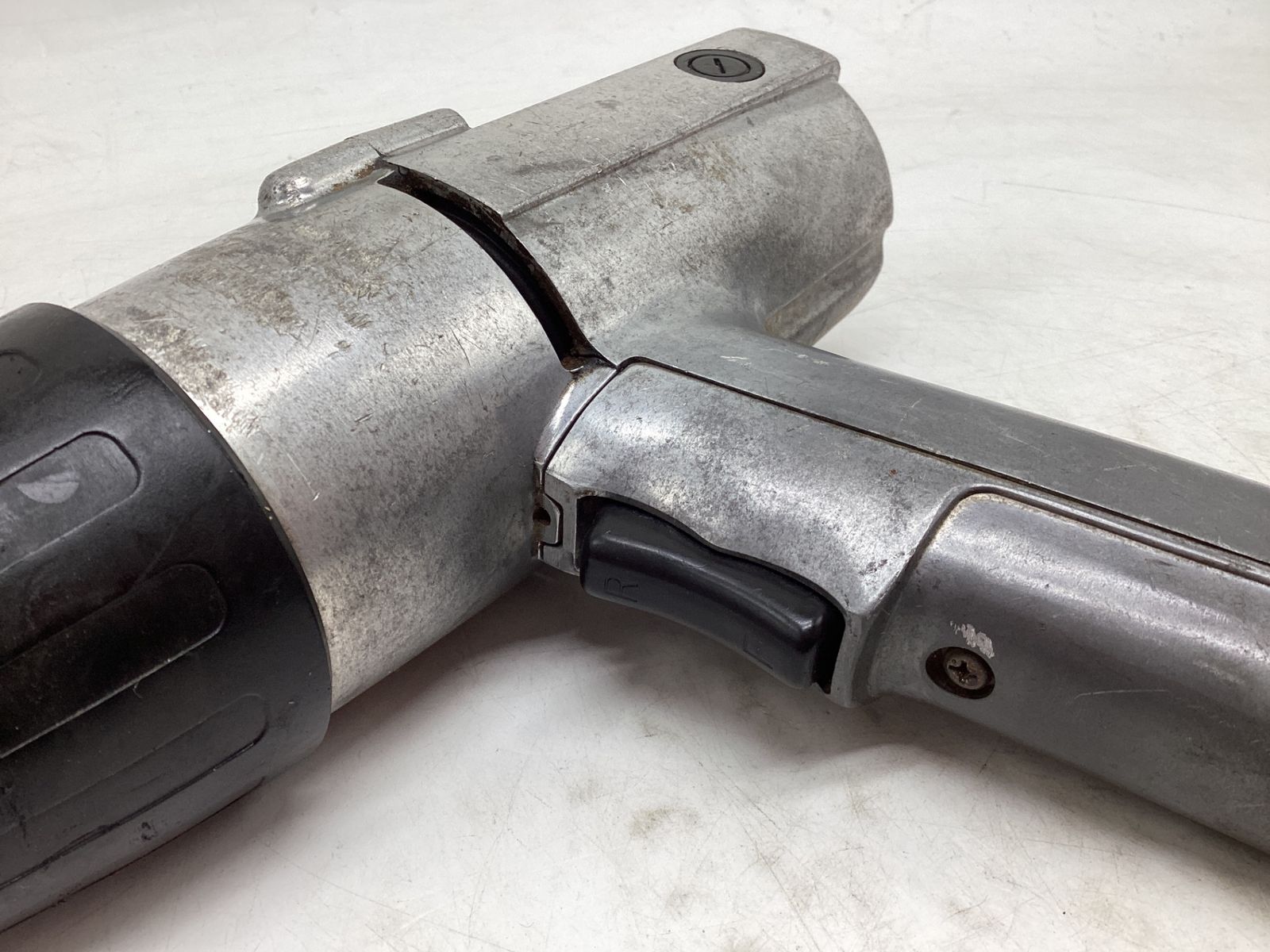 中古品】☆Makita/マキタ インパクトレンチ 6904 [ITUQ76O1D6F2] [エコ