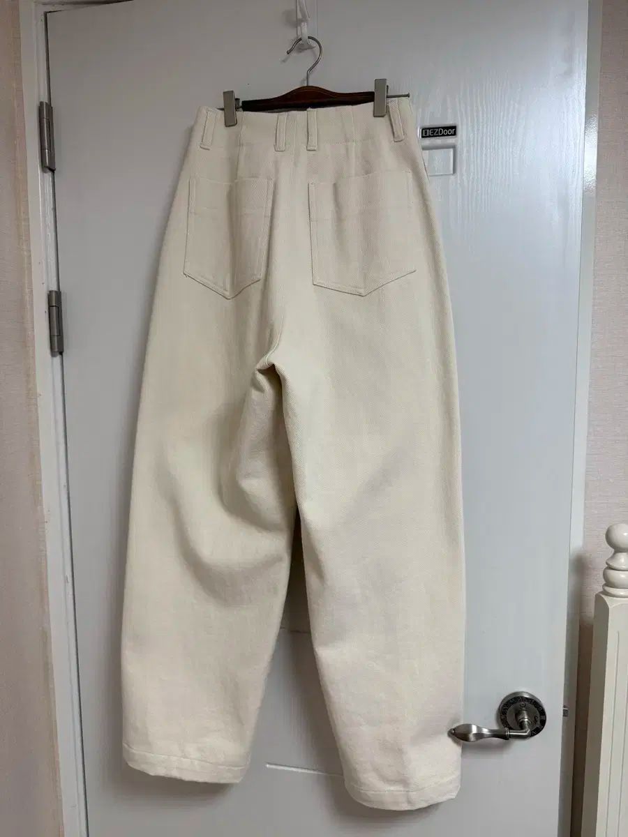 pants ivory