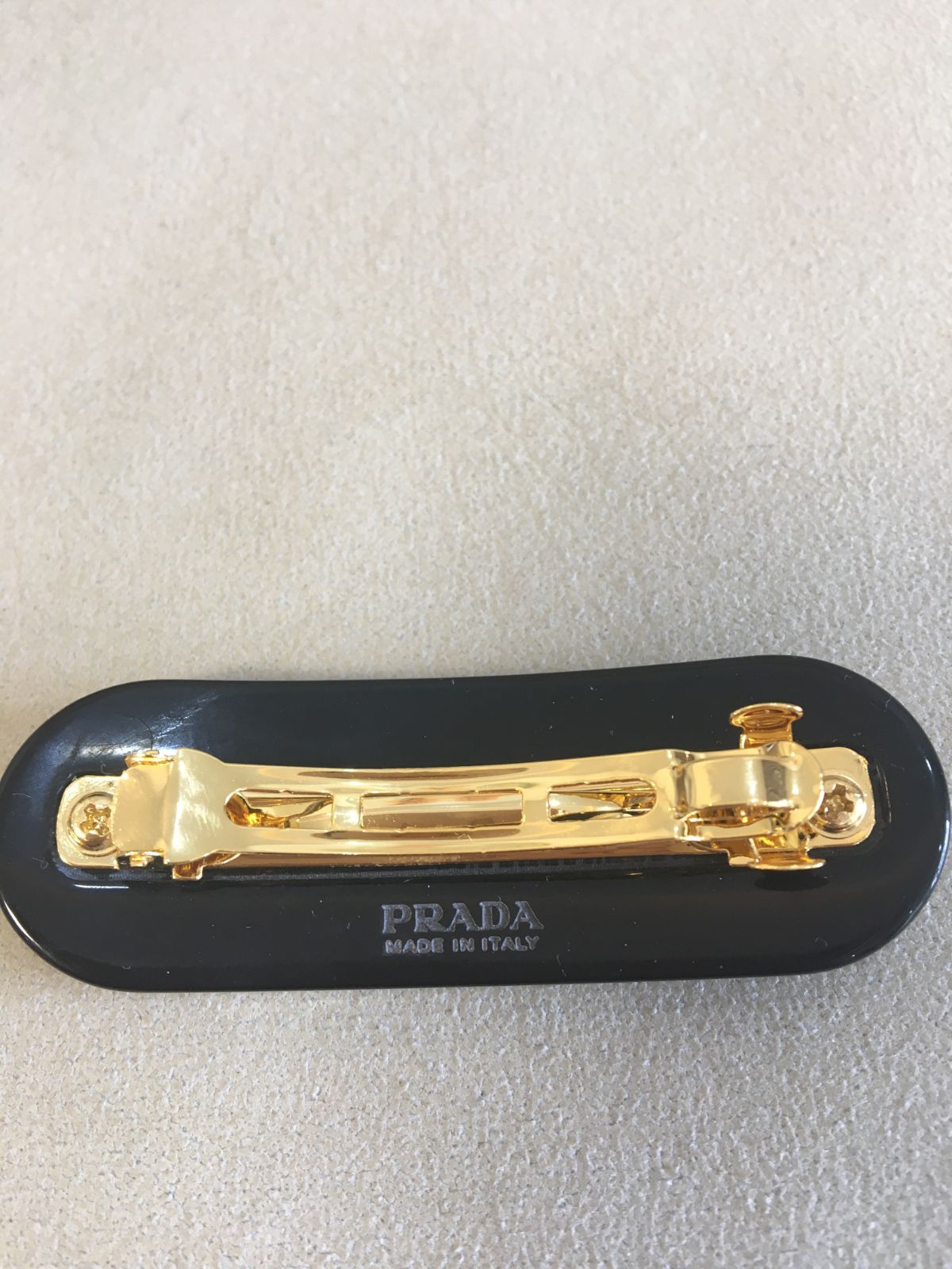 プラダ  未使用【PRADA】正規品ヘアバレッタ