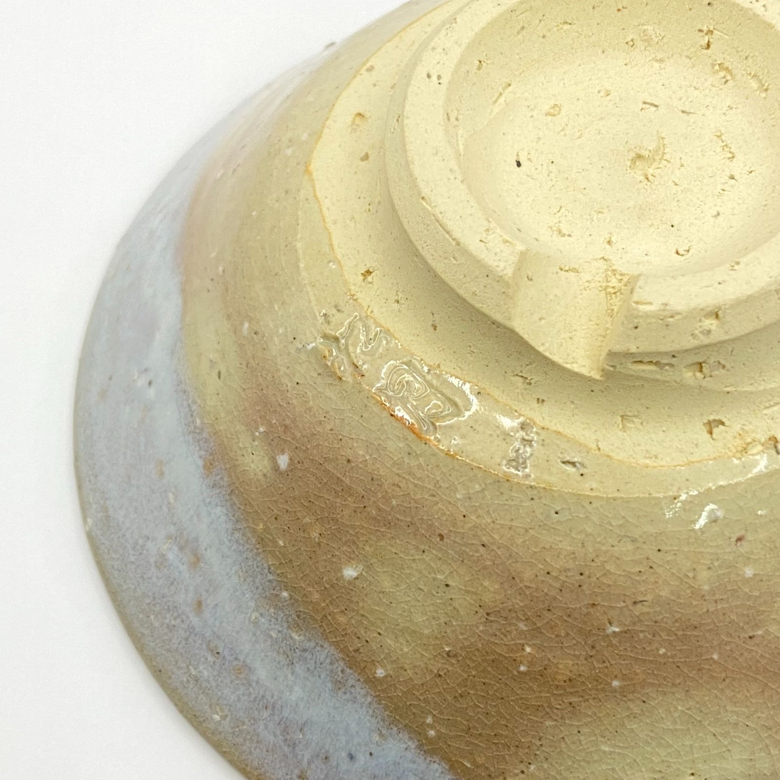 872 東窯 玉村松月 萩平茶碗 在銘/茶道具/古美術/時代品 872 東窯 玉村松月 萩平茶碗 在銘/茶道具/古美術/時代品