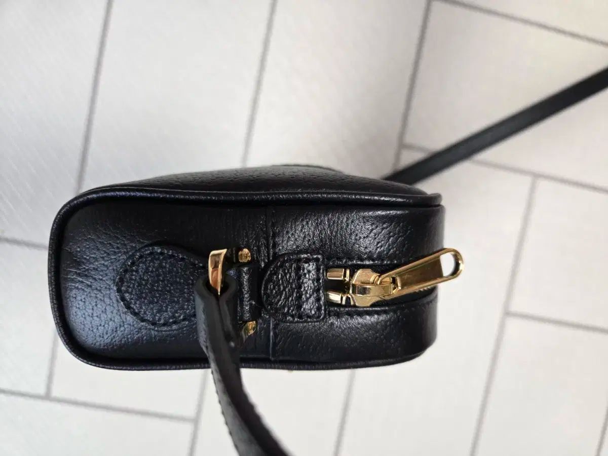 GUCCI グッチ