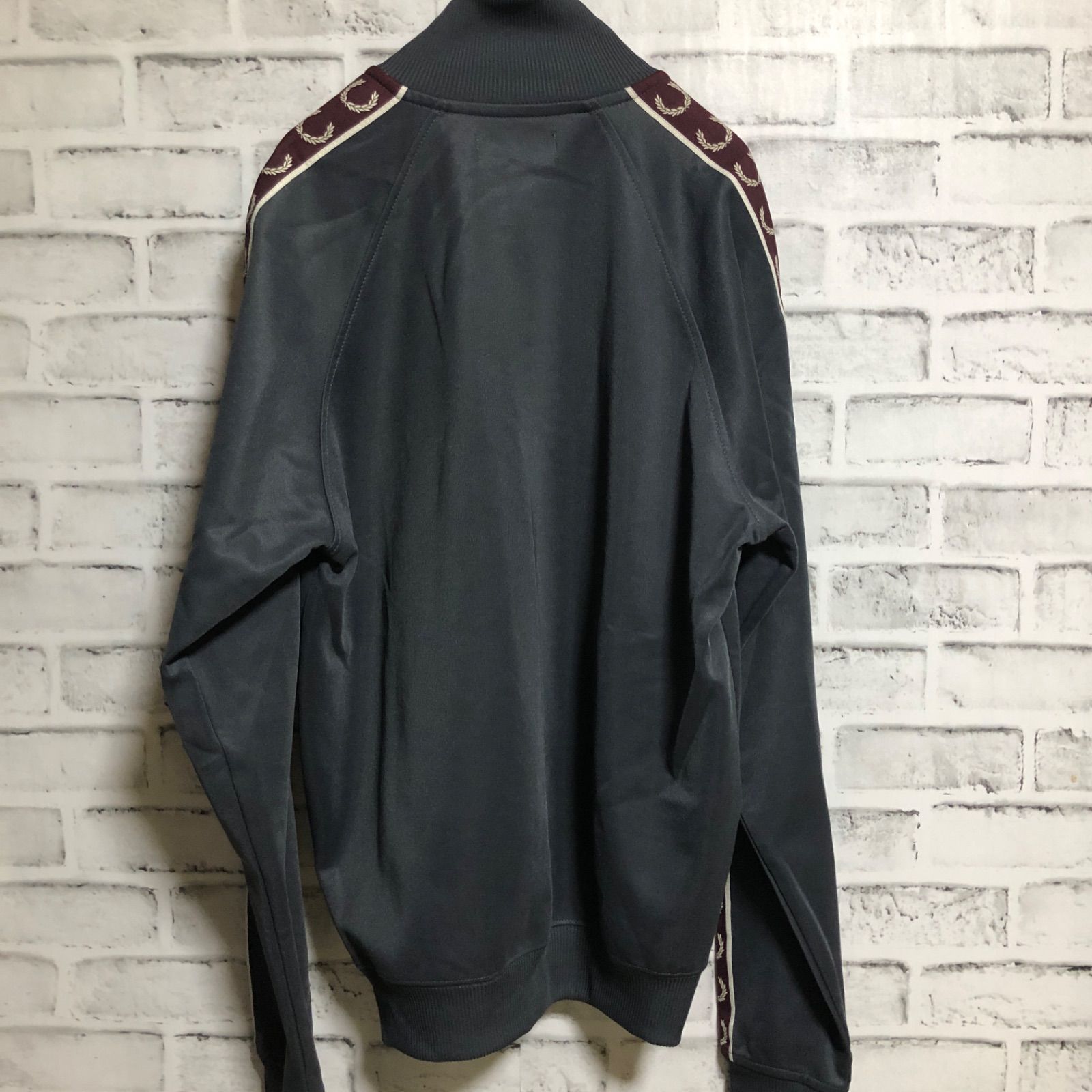 Fred Perryトラックジャケット 刺繍テープ月桂樹 サイドテープ　古着 FRED PERRY - Fred Perry⭐️トラックジャケット S 刺繍テープ