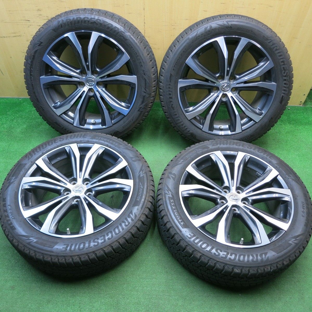 バリ溝 22年 8.5分 レクサス RX バージョンL 純正 235|55R20 スタッドレス ブリヂストン ブリザック DM-V3 20インチ PCD114.3|5H 5050305HAス