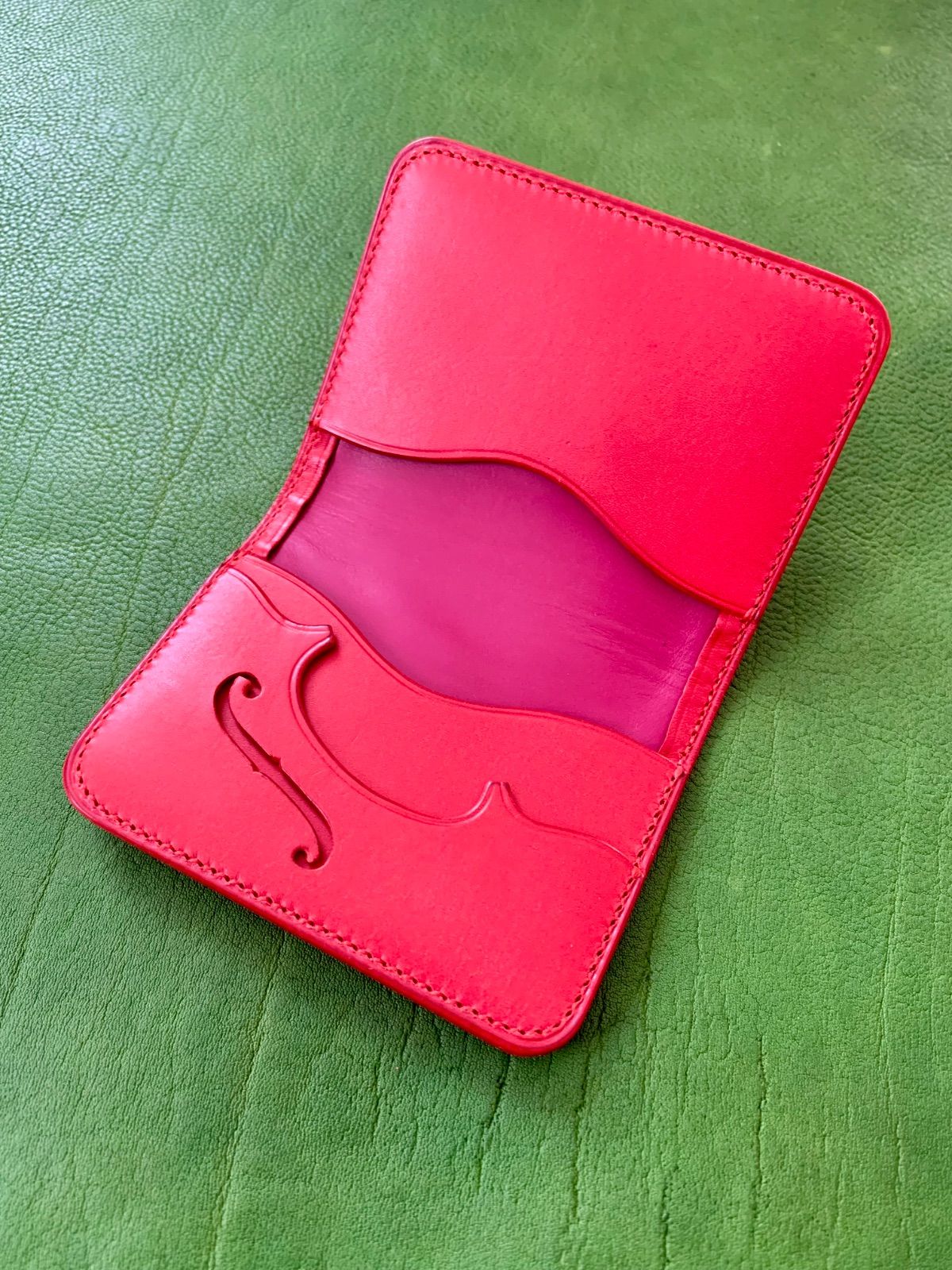 手縫いで創った革の名刺入れ 『