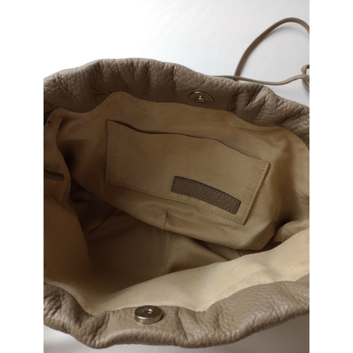 定価31350円 AyakoBag アヤコバッグ Leather KINCHAKU/CRETA レザー 巾着 ショルダー クラッチ ベージュ(121K+5090)24A  - メルカリ