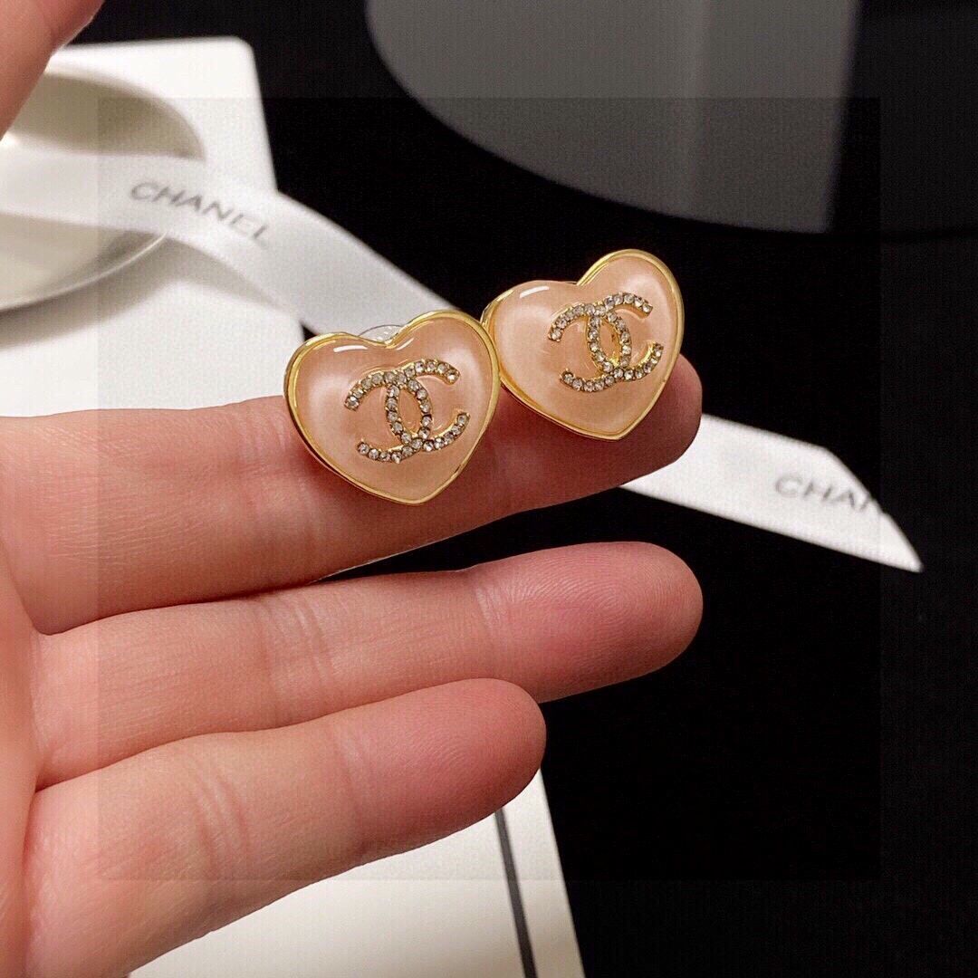 今日特価】Chanel クラシック ピンク ハート ダブル C ピアス