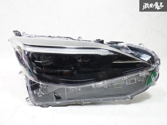 中古　ヤリス　右ヘッドライト トヨタ 純正 MXPB10 MXPB15 ヤリス クロス LED ヘッドライト