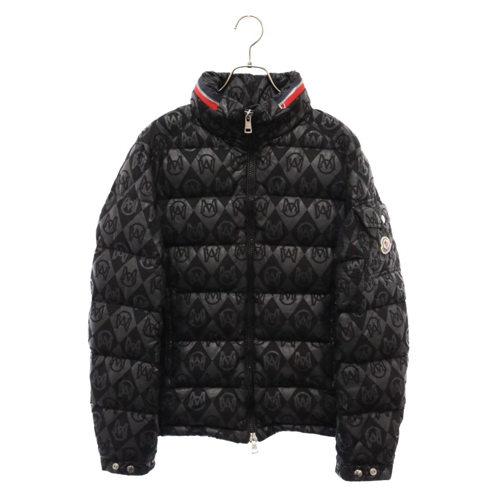 MONCLER (モンクレール) PIUMINO CORTO BOURNE GIUBBOTTO JACKET ロゴ総柄 ロゴパッチ ダウンジャケット